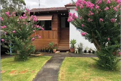 Image de Mjed House is located at Macquarie Fields in ducted air-conditioned & Free Wifi