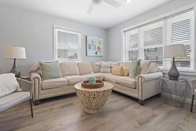 Image de Margate Bungalow by the Beach I