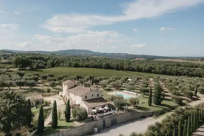 Image de Villa à Sarteano avec 13 chambres à coucher, 26 couchages