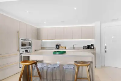 Image de Stylish 2br Apt with Ocean Views & Top Amenities