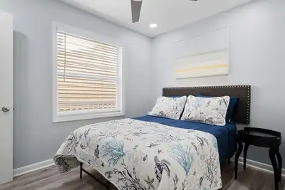 Image de Coastal Bayfront Gem | 2br/2ba w/ Stunning Views