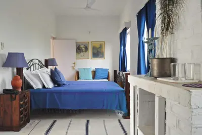 Image de Stunning, uniquely-designed, airy rooms with plenty of natural light & views