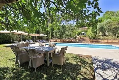 Image de Charming and cozy detached house (Cottage) with shared large pool