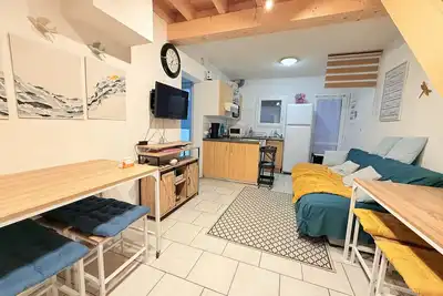 Image de Confort Famille dans Résidence avec Piscine