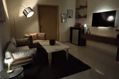 Image de Skyluxe Cozy Designer Suite + Rooftop Pool Self-Checkin