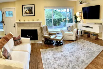 Image de Spacious Quiet 2 Bd Apt-Easy Access to Dt Sr/Sf