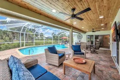 Image de New! Feelin' Bonita - Approx 2 Miles to the Beach! Heated Pool!