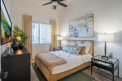 Walk to Kierland-Rooftop Deck-Heated Pool-Golf