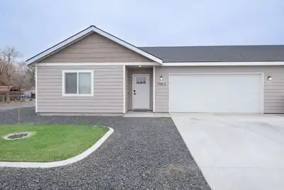 Image de Central and Quiet, Garage, Fenced Yard #776b