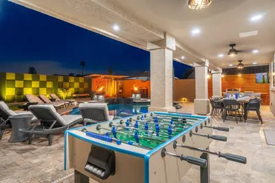 Image de 8br\/5Bath Sc w\/250k Yard\/Game Room\/Heated Pool\/Hot Tub\/ Game Room & more