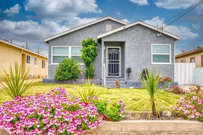 Image de Southbaysunshine coastal cottage by beach