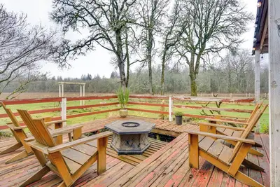 Image de 5 Mi to Hillsboro: Vintage-Style Home w/ Fire Pit