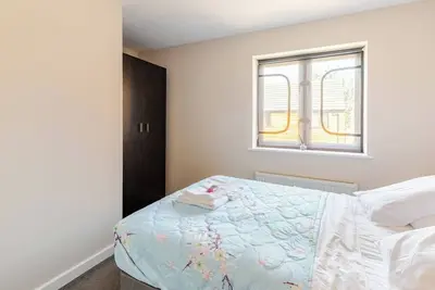 Image de Lovely One Bedroom Apartment in Milton Keynes with Parking & Garden