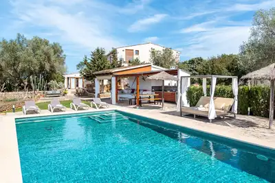 Image de Maison de campagne \"Ses Cases\" avec vue sur la montagne, piscine privée et Wi-Fi