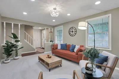 Image de Spacious 5Bed Home near Easton!