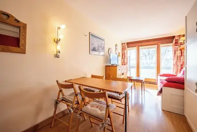 Image de Studio 'Le Cosmos' avec vue sur la montagne et balcon
