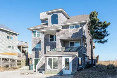 Image de Pier House - K1009, Unique Oceanfront Retreat in Nags Head, Indoor Pool!