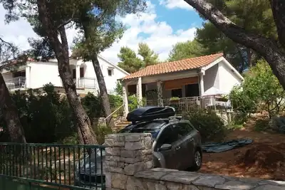 Image de Maison de vacances près de la mer Maslinica, Solta (K-23755)
