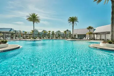 Image de Don't Worry Beach Happy | Pet Friendly | Golf Cart