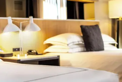 Image de Urban Sophistication: Spacious Rooms, Close to Arts Scene and Attractions