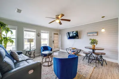 Image de Walk to Beach & Pier: Updated Abode in Rockport!
