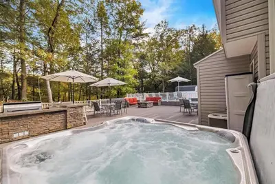 Image de Private Heated Pool, Hot Tub, Game Room, Dog Friendly