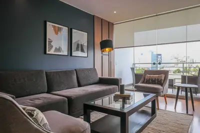 Image de w* | Classy 2br in Miraflores
