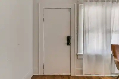 Image de Midtown Bungalow w/ Tiny Home