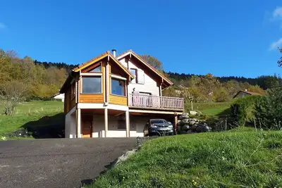 Image de Les Hortensias Bleus. Chalet au calme, Wifi & vue panoramique. Près de La Bresse
