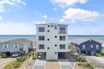 Image de Brand New 11br/8. 5ba Oceanfront, Dog Friendly, Pool, Elevator, Sleeps26