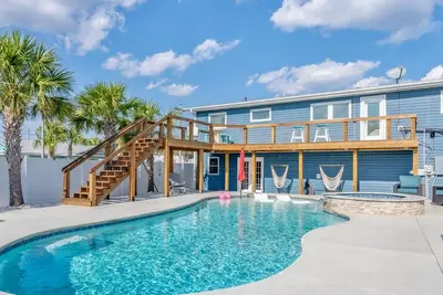 Image de Sandy Breeze - Beautiful 3 Bedroom 2 Bath Beach House with Private Pool