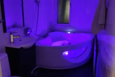 Image de Cozy apartment with Hot Tub near of Helsinki Vantaa Airport