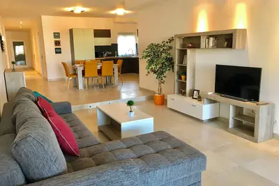 Image de Spacious 3-bedroom apartment in Gzira with Terrace