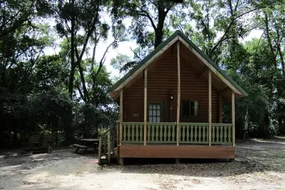Image de Cozy cabin 23 with Wi-Fi, Ac, fitness room in charming Mayo