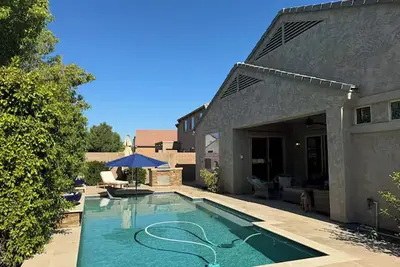 Image de Spacious 4-bedroom house with Ac, WiFi in charming Queen Creek