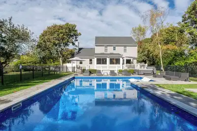 Image de Spacious North Fork Home in Greenport, Heated Pool, Perfect for Families