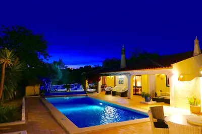Image de Fabulous luxury villa, private heated pool, A\/C, beautiful views over the valley