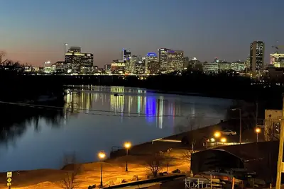 Image de Charming 2-bedroom apartment in delightful Richmond with a breathe taking view