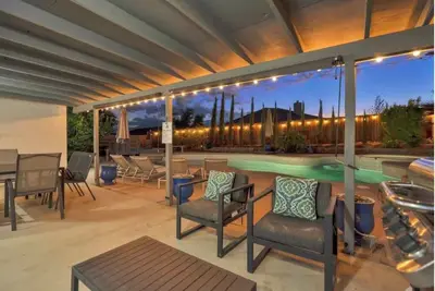 Image de Secret Garden: Bnp, Pool, Classy, Fun!