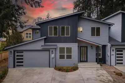 Image de Modern and cozy home on Lakeview