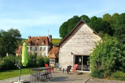 Image de Les Ecuries du Mesnil aux Moines