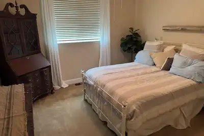 Image de Charming 4-bedroom chateau with WiFi and Ac in Valley Springs