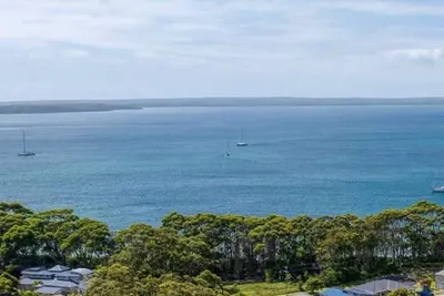 Image de Easy stroll to pristine beaches