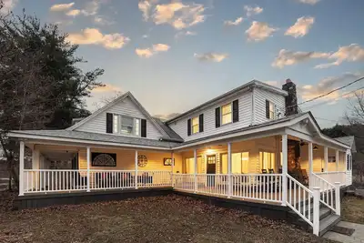 Image de Spring Creek Farmhouse Luxury Family Retreat on 25 acre with direct river access
