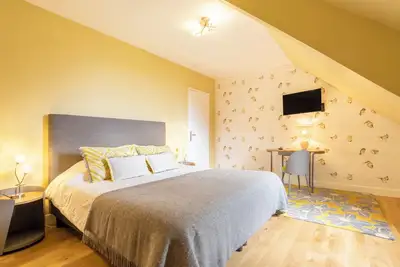 Image de Chambre d'hôtes \"Madame De Maintenon\" avec terrasse partagée, jardin partagé et Wi-Fi