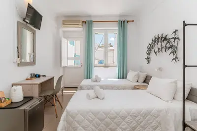 Image de Maison d'hôtes 'Anchor Yalos - Twin Bed Room 1' avec Wi-Fi et climatisation