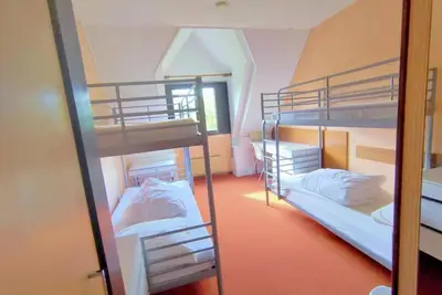 Image de Maison d'hôtes 'La Dix-Sept' avec vue sur les montagnes, terrasse partagée et jardin privé