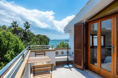 Image de Appartement 'Faro Attic B' avec vue sur la mer, Wi-Fi et climatisation