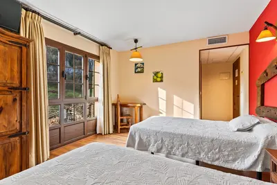 Image de Chambre 'El Manzano' avec piscine partagée, jardin partagé et Wi-Fi