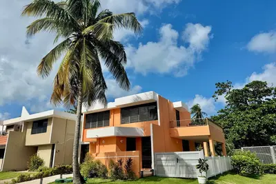 Image de Tropical Beach Oasis: 2 Gorgeous Private Villas for 16+ guests!